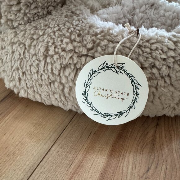 Altar'd State Oatmeal Bunny Slippers - Size S/M - NWT - Picture 4 of 5